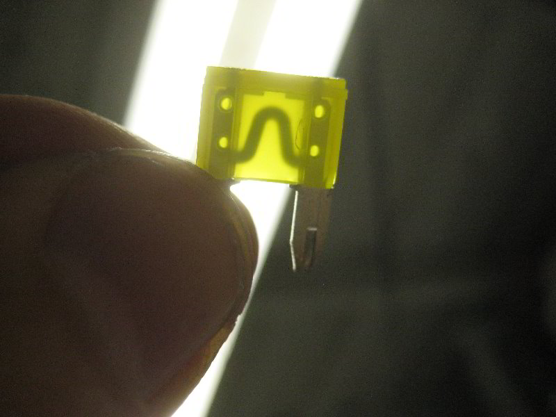 2018-2022-Chevrolet-Equinox-Electrical-Fuse-Replacement-Guide-027