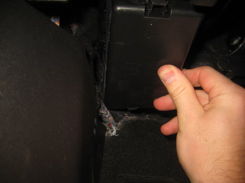 2018-2022-Chevrolet-Equinox-Electrical-Fuse-Replacement-Guide-032