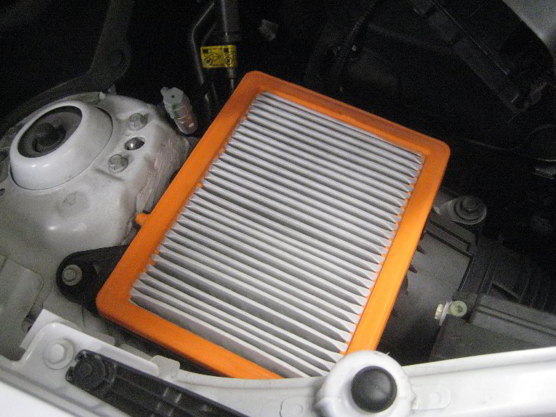 2018-2022-Chevrolet-Equinox-Engine-Air-Filter-Replacement-Guide-007
