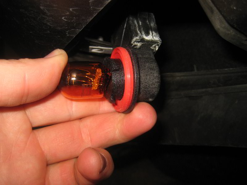 2018-2022-Chevrolet-Equinox-Front-Turn-Signal-Light-Bulbs-Replacement-Guide-011