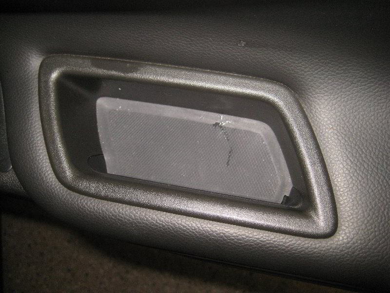 2018-2022-Chevrolet-Equinox-Interior-Door-Panel-Removal-Guide-005