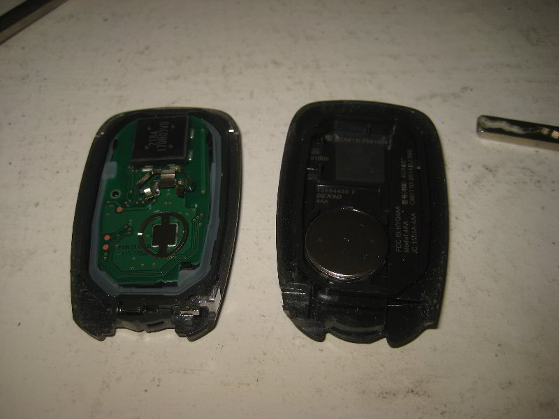2018-2022-Chevrolet-Equinox-Smart-Key-Fob-Battery-Replacement-Guide-010