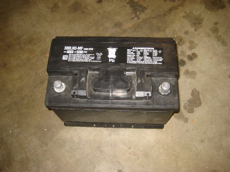 2018-2022-Toyota-Camry-12V-Automotive-Battery-Replacement-Guide-015