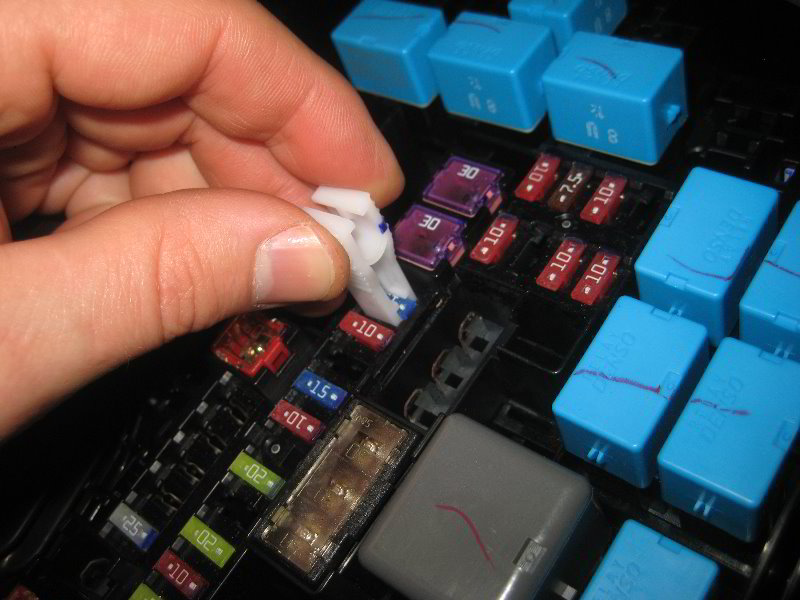 2018-2022-Toyota-Camry-Electrical-Fuses-Replacement-Guide-016