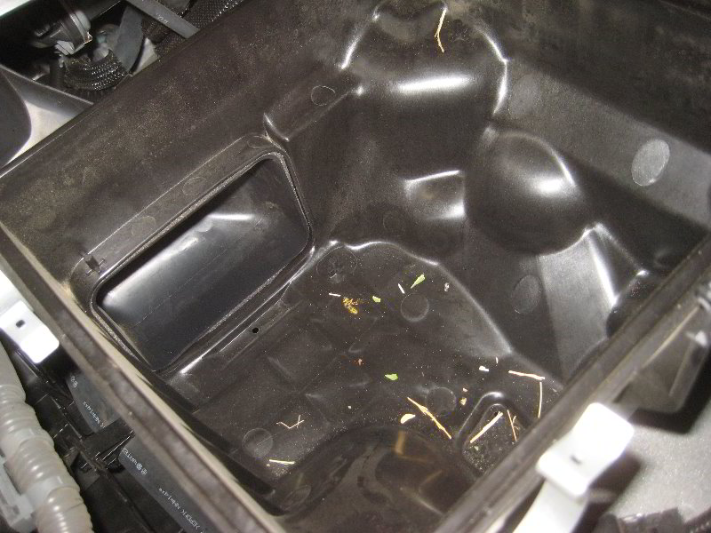 2018-2022-Toyota-Camry-Engine-Air-Filter-Replacement-Guide-016