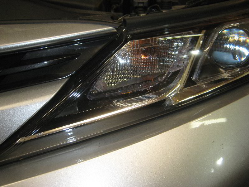 2018-2022-Toyota-Camry-Front-Turn-Signal-Light-Bulb-Replacement-Guide-002