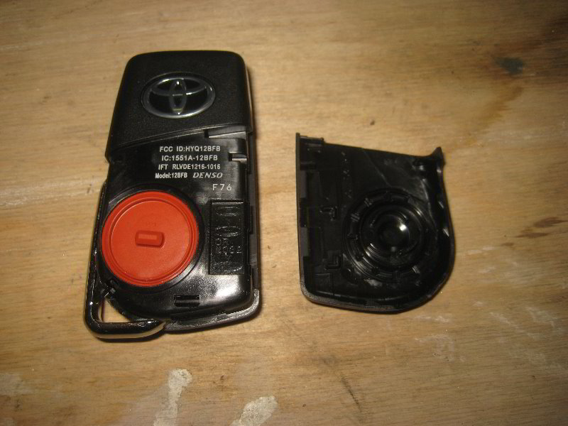 2018-2022-Toyota-Camry-Key-Fob-Battery-Replacement-Guide-005