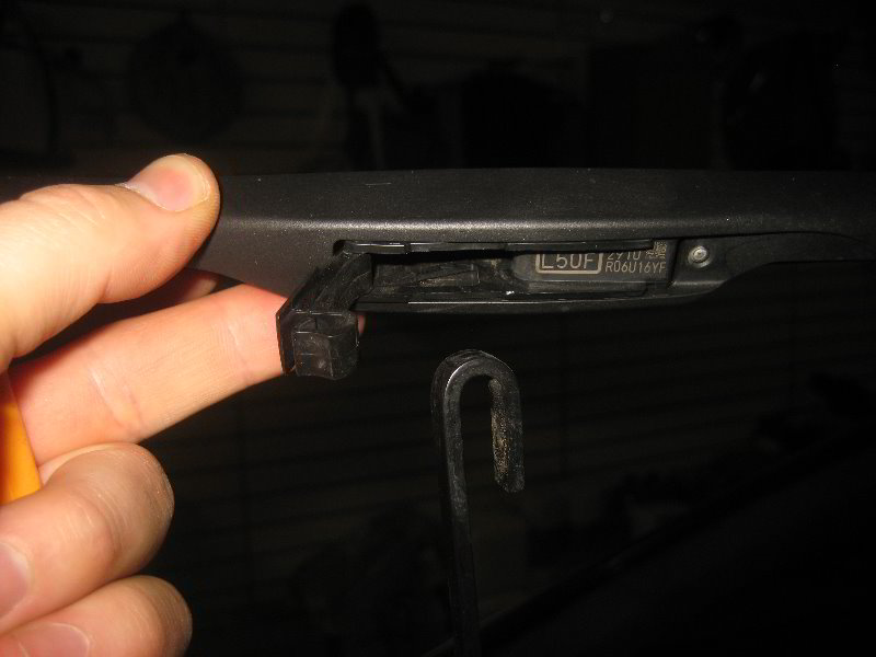 2018-2022-Toyota-Camry-Windshield-Wiper-Blades-Replacement-Guide-011