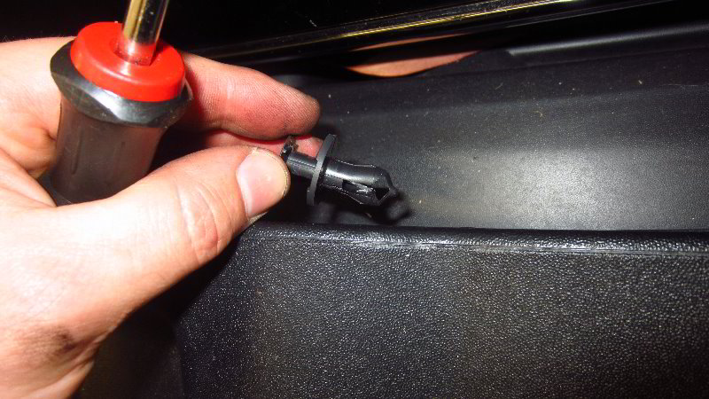 2018-2023-Jeep-Wrangler-Fog-Light-Bulb-Replacement-Guide-015