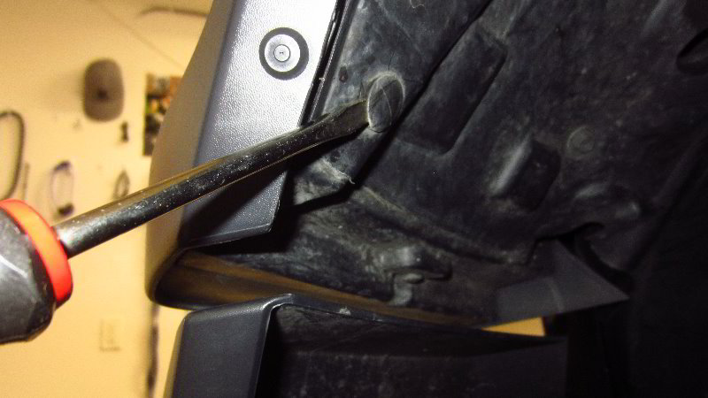 2018-2023-Jeep-Wrangler-Front-Turn-Signal-Light-Bulb-Replacement-Guide-003