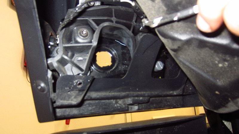 2018-2023-Jeep-Wrangler-Front-Turn-Signal-Light-Bulb-Replacement-Guide-014