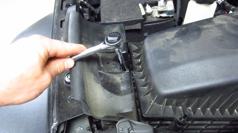 2018-2023-Jeep-Wrangler-Headlight-Bulbs-Replacement-Guide-006