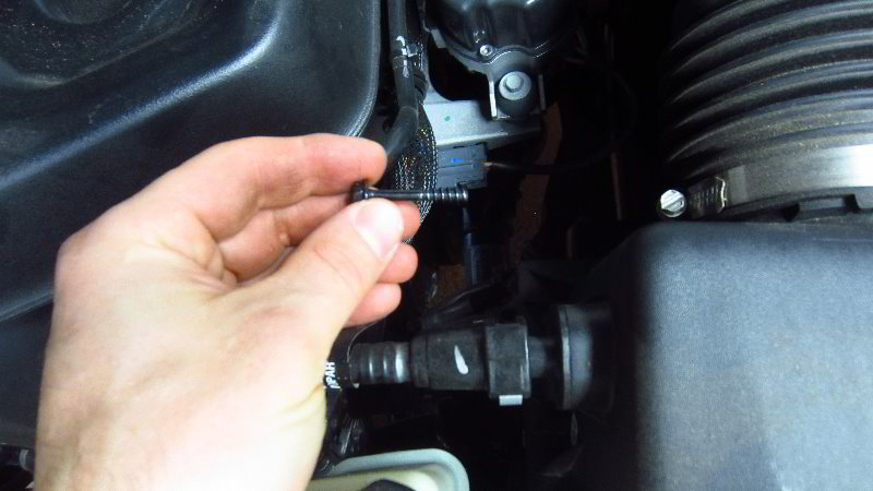 2018-2023-Jeep-Wrangler-Headlight-Bulbs-Replacement-Guide-009