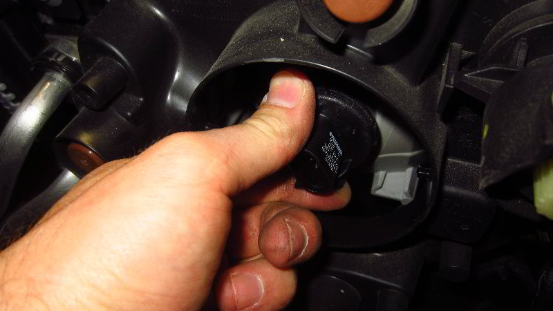 2018-2023-Jeep-Wrangler-Headlight-Bulbs-Replacement-Guide-028