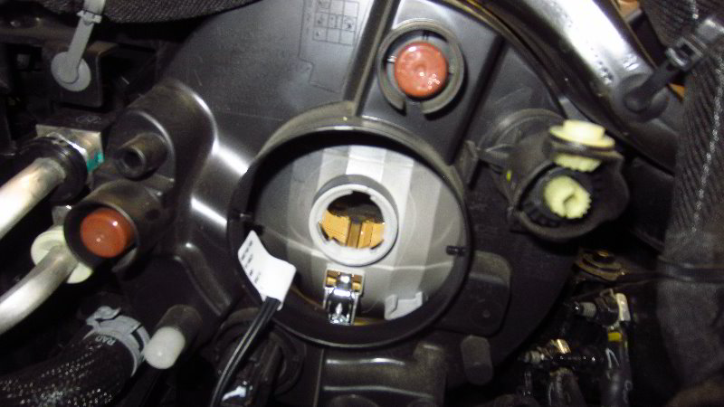 2018-2023-Jeep-Wrangler-Headlight-Bulbs-Replacement-Guide-031