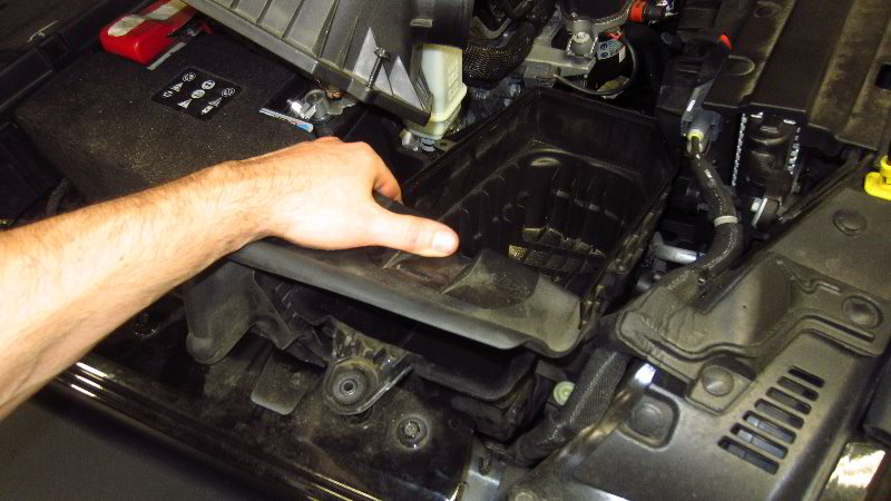 2018-2023-Jeep-Wrangler-Headlight-Bulbs-Replacement-Guide-038