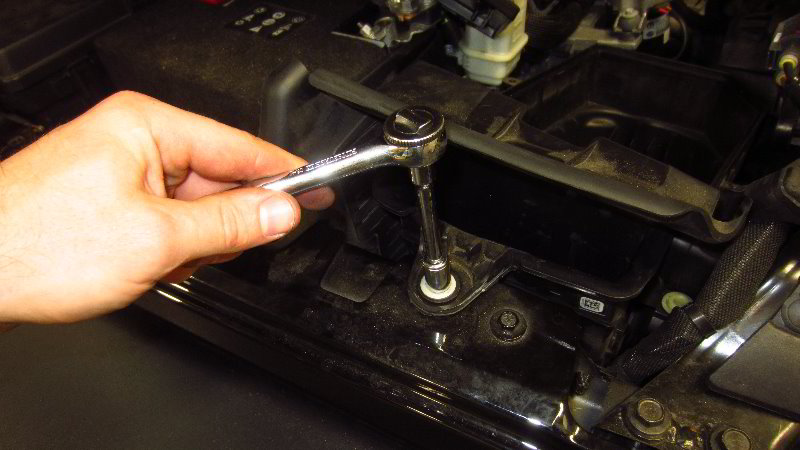 2018-2023-Jeep-Wrangler-Headlight-Bulbs-Replacement-Guide-040