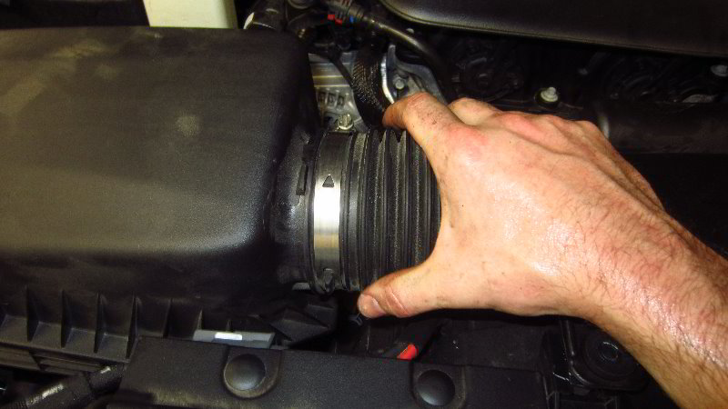 2018-2023-Jeep-Wrangler-Headlight-Bulbs-Replacement-Guide-046