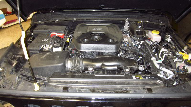 2018-2023-Jeep-Wrangler-Headlight-Bulbs-Replacement-Guide-050