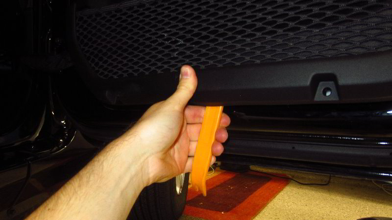 2018-2023-Jeep-Wrangler-Interior-Door-Panel-Removal-Guide-014