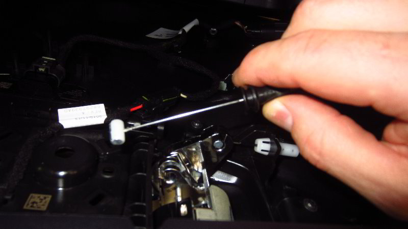 2018-2023-Jeep-Wrangler-Interior-Door-Panel-Removal-Guide-022