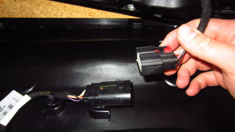 2018-2023-Jeep-Wrangler-Interior-Door-Panel-Removal-Guide-031