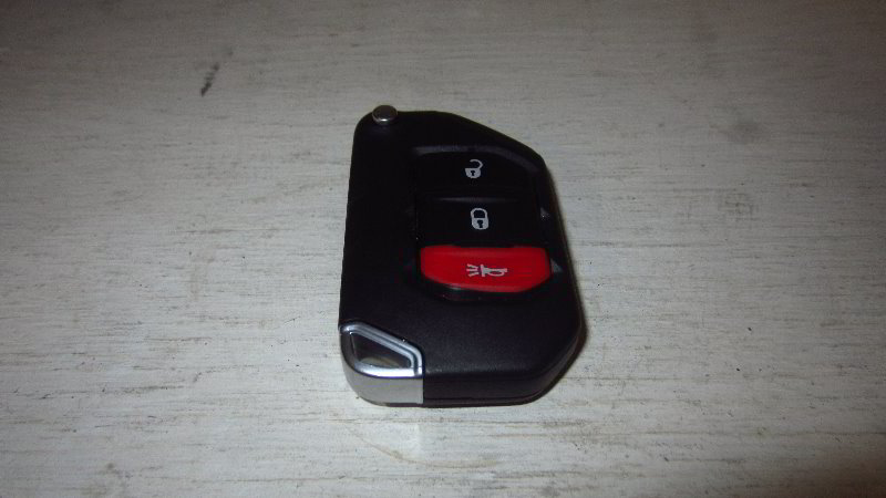 2018-2023-Jeep-Wrangler-Key-Fob-Battery-Replacement-Guide-001