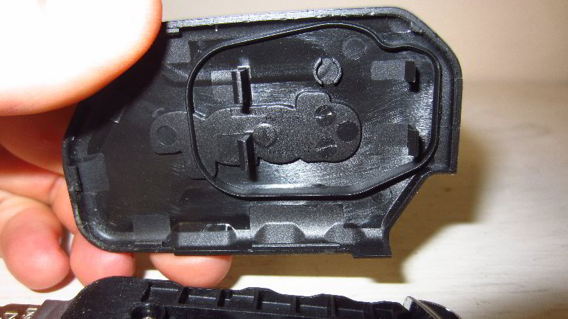 2018-2023-Jeep-Wrangler-Key-Fob-Battery-Replacement-Guide-009