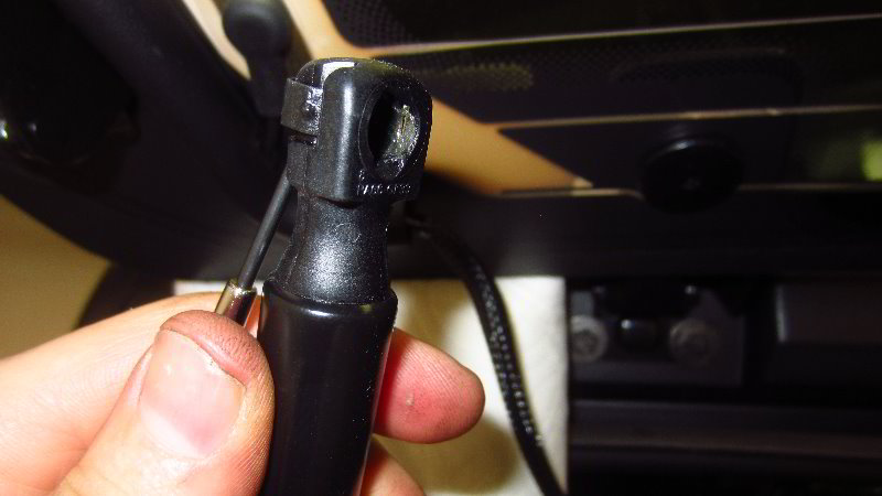 2018-2023-Jeep-Wrangler-Rear-Window-Support-Struts-Replacement-Guide-005