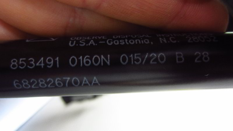 2018-2023-Jeep-Wrangler-Rear-Window-Support-Struts-Replacement-Guide-014