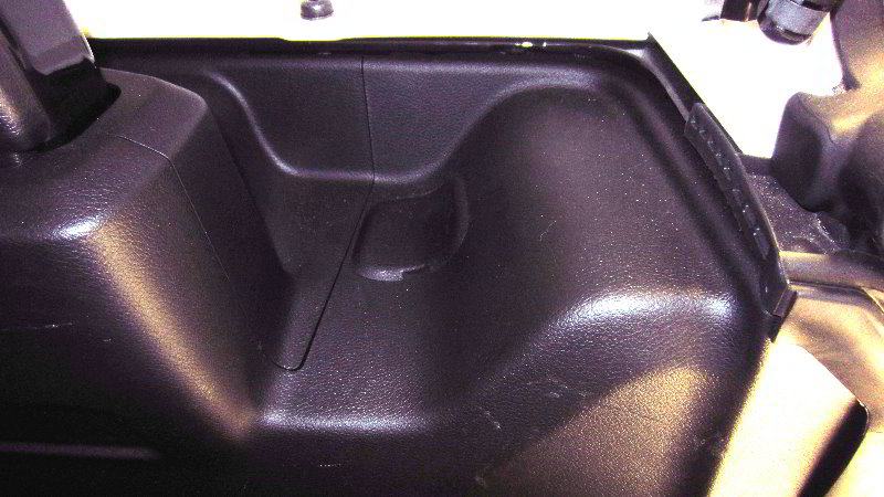 2018-2023-Jeep-Wrangler-Tail-Light-Bulbs-Replacement-Guide-004