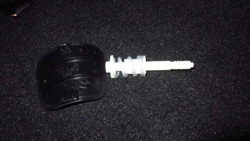 2018-2023-Jeep-Wrangler-Tail-Light-Bulbs-Replacement-Guide-011