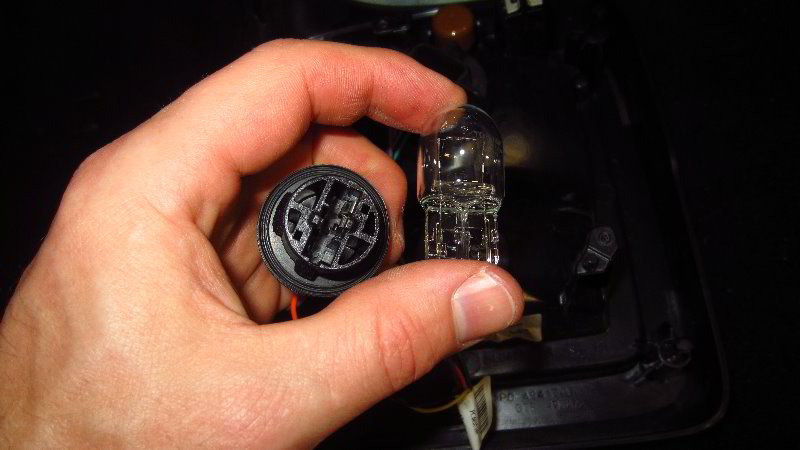 2018-2023-Jeep-Wrangler-Tail-Light-Bulbs-Replacement-Guide-029