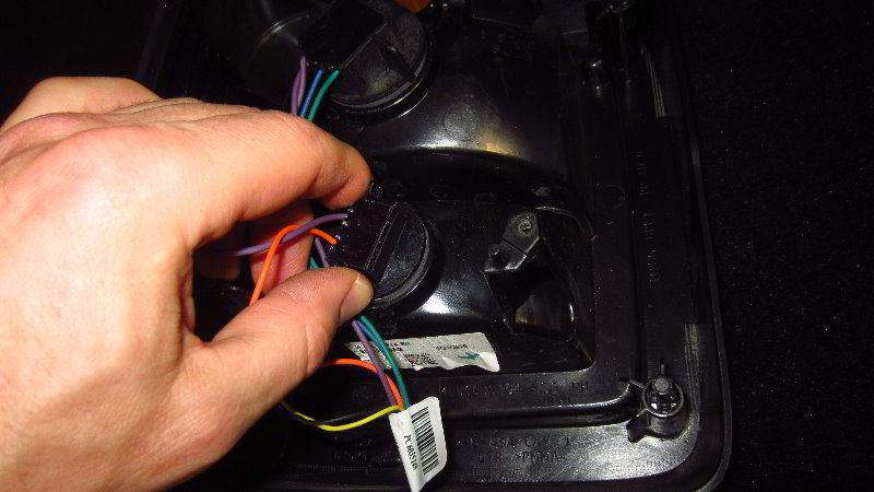 2018-2023-Jeep-Wrangler-Tail-Light-Bulbs-Replacement-Guide-032