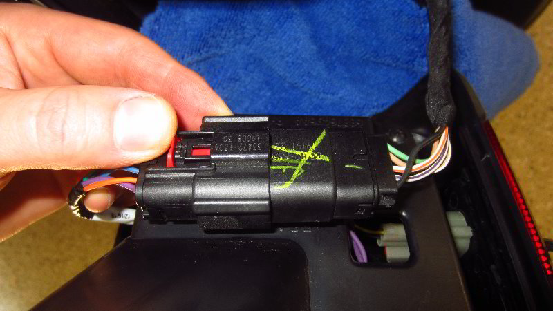 2018-2023-Jeep-Wrangler-Tail-Light-Bulbs-Replacement-Guide-036