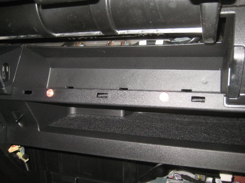 2018-Ford-Expedition-Cabin-Air-Filter-Replacement-Guide-016