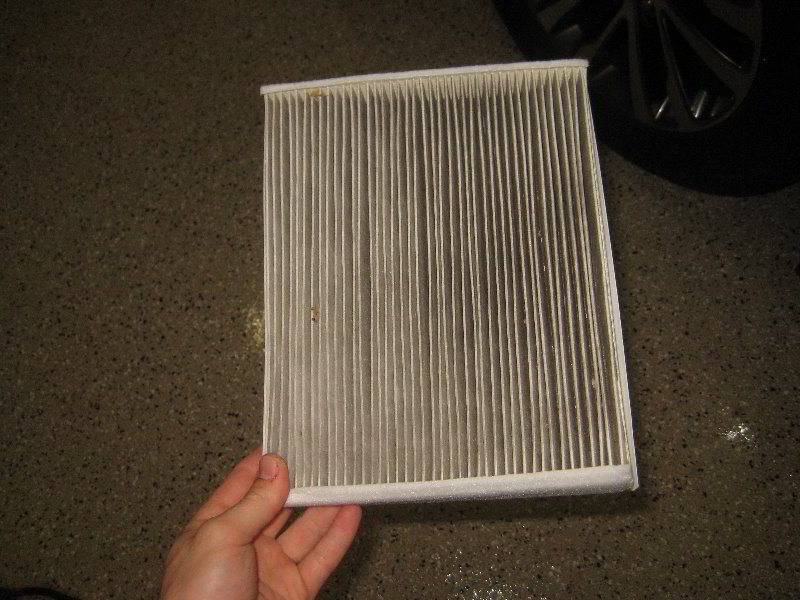 2018-Ford-Expedition-Cabin-Air-Filter-Replacement-Guide-034