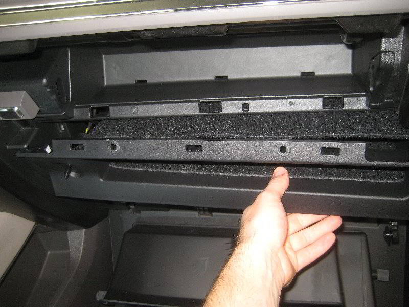 Ford Expedition Cabin Air Filter Location - How to Change the Cabin Air Filter on a Ford 2006 Ford Expedition Cabin Air Filter Location