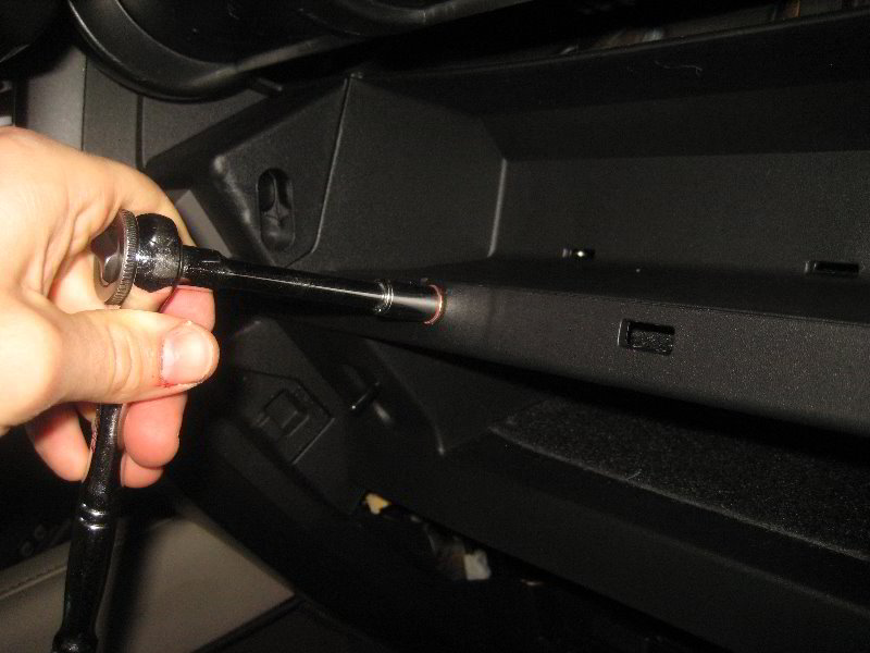 2018-Ford-Expedition-Cabin-Air-Filter-Replacement-Guide-047