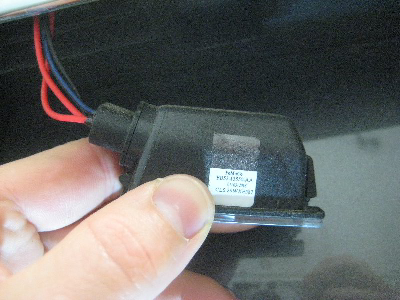 2018-Ford-Expedition-License-Plate-Light-Bulbs-Replacement-Guide-005