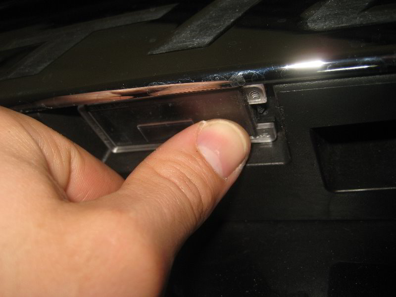 2018-Ford-Expedition-License-Plate-Light-Bulbs-Replacement-Guide-015