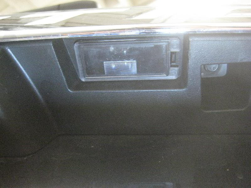 2018-Ford-Expedition-License-Plate-Light-Bulbs-Replacement-Guide-016