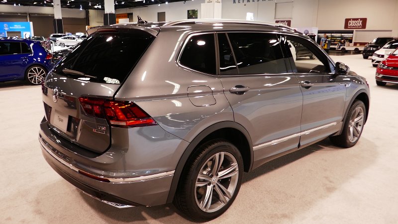 2018-OC-International-Auto-Show-013