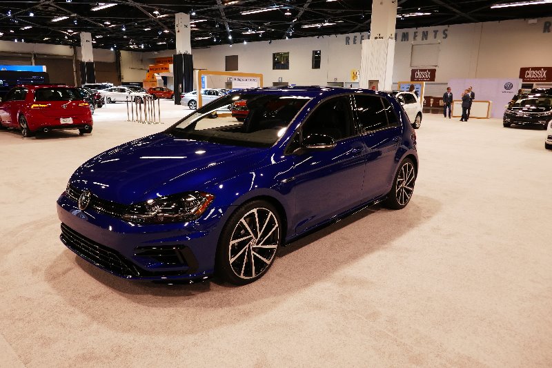 2018-OC-International-Auto-Show-014