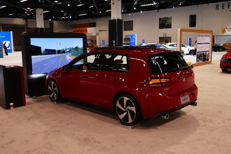 2018-OC-International-Auto-Show-017