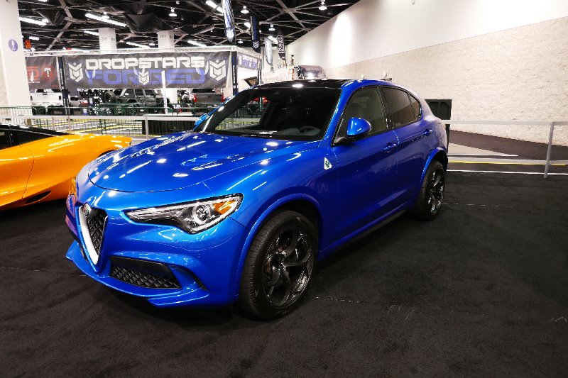 2018-OC-International-Auto-Show-086