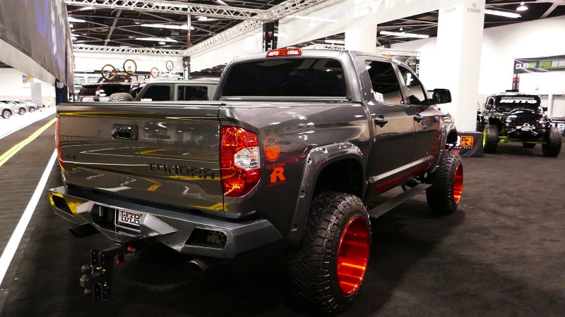 2018-OC-International-Auto-Show-090