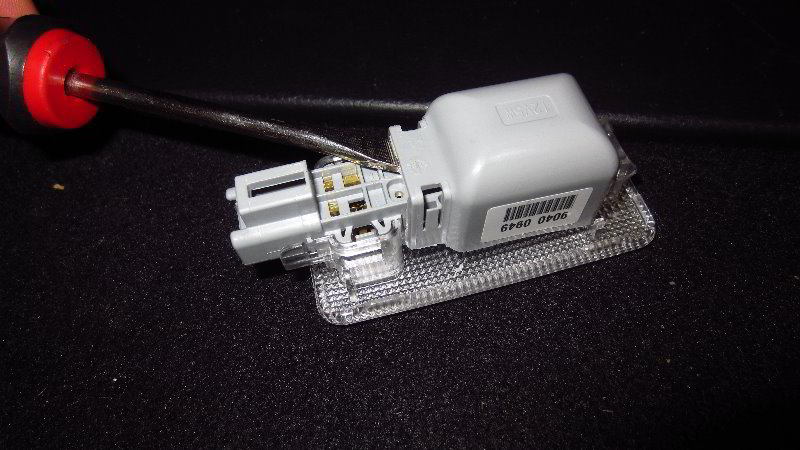 2019-2023-Toyota-RAV4-Cargo-Area-Light-Bulb-Replacement-Guide-007