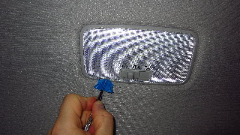 2019-2023-Toyota-RAV4-Dome-Light-Bulb-Replacement-Guide-002