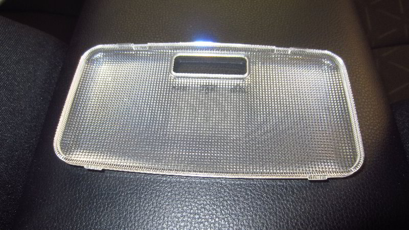 2019-2023-Toyota-RAV4-Dome-Light-Bulb-Replacement-Guide-005